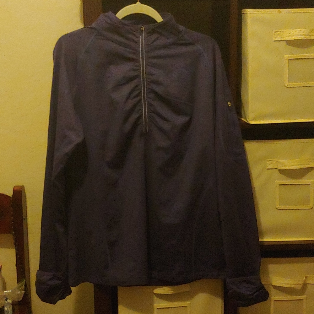 XL Kirkland signature lightweight pull over